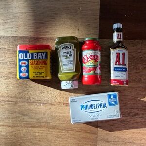 Mini Brands Lot Food Condiments Old Bay Heinz A1 Philadelphia‎